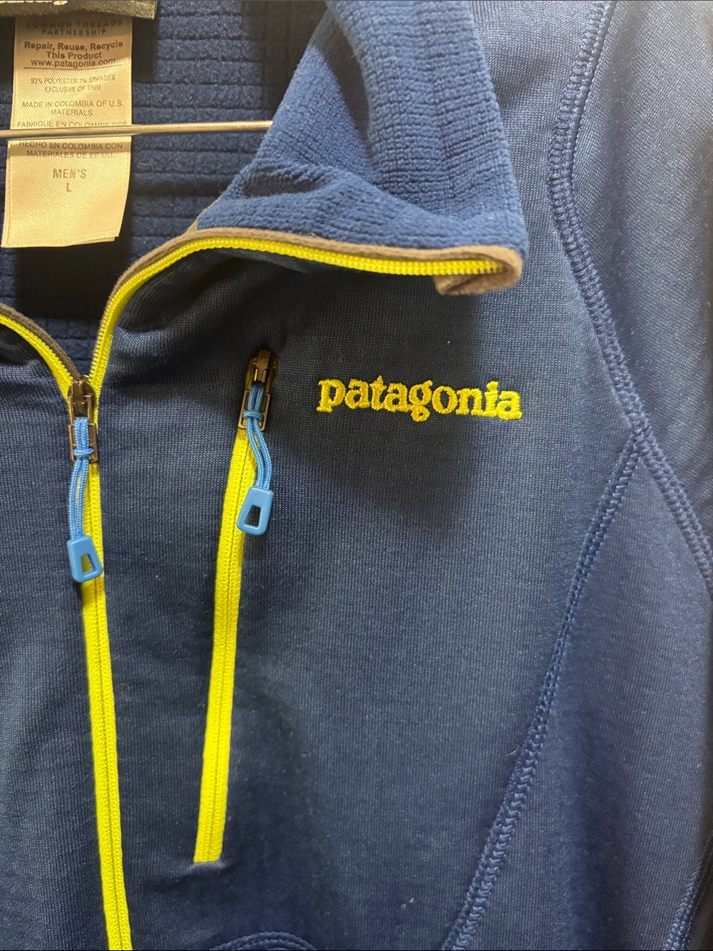 Patagonia R1 Pullover - Picture 3 of 6